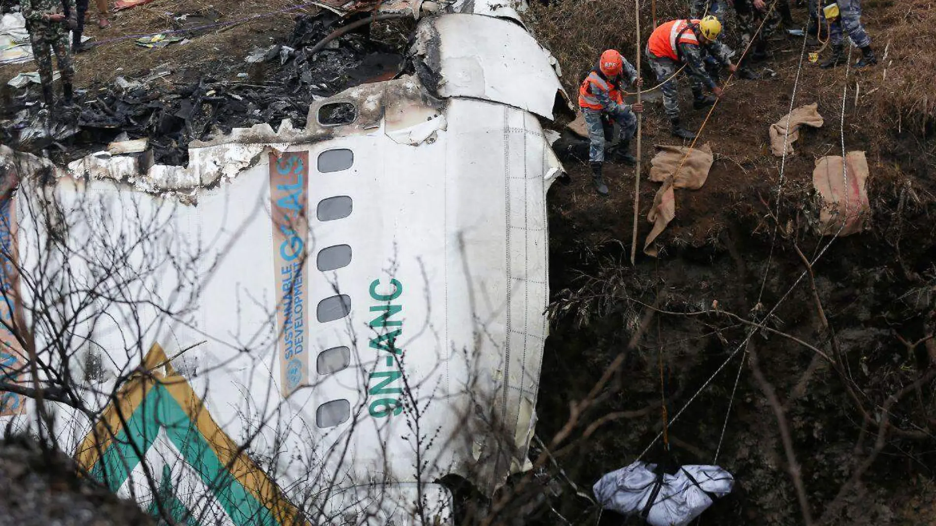 Una tragedia familiar pareja de pilotos fallece en accidentes aéreos de Nepal con 16 años de diferencia